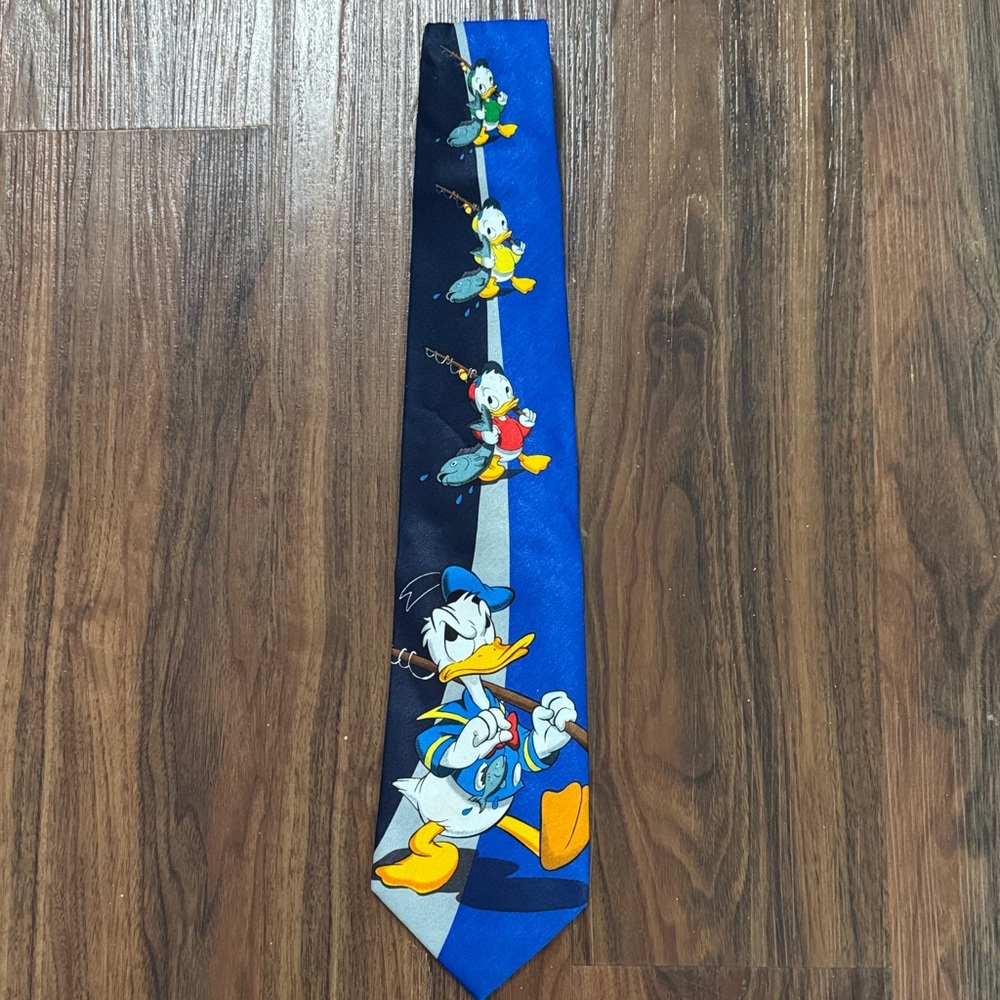 4/$45 Vintage Mickey Unlimited Donald, Huey, Dewey, & Louie Fishing Necktie Blue